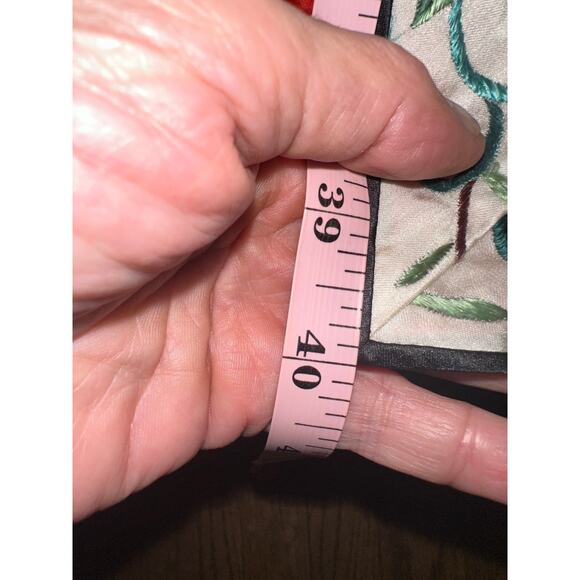 VINTAGE 40's-60's BAI HUA CHINESE SILK RAYON EMBROIDERED ROBE ANTIQUE ART - Picture 9 of 9